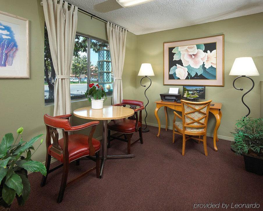 Eden Roc Inn & Suites Near The Maingate Anaheim Interior photo